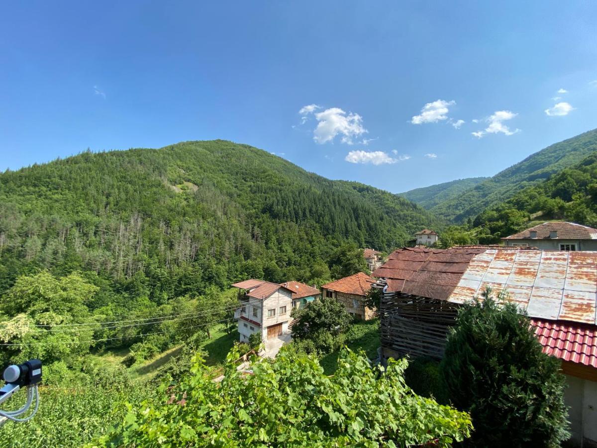 Къща За Гости Хаджиевата Къща Smolyan Exterior photo