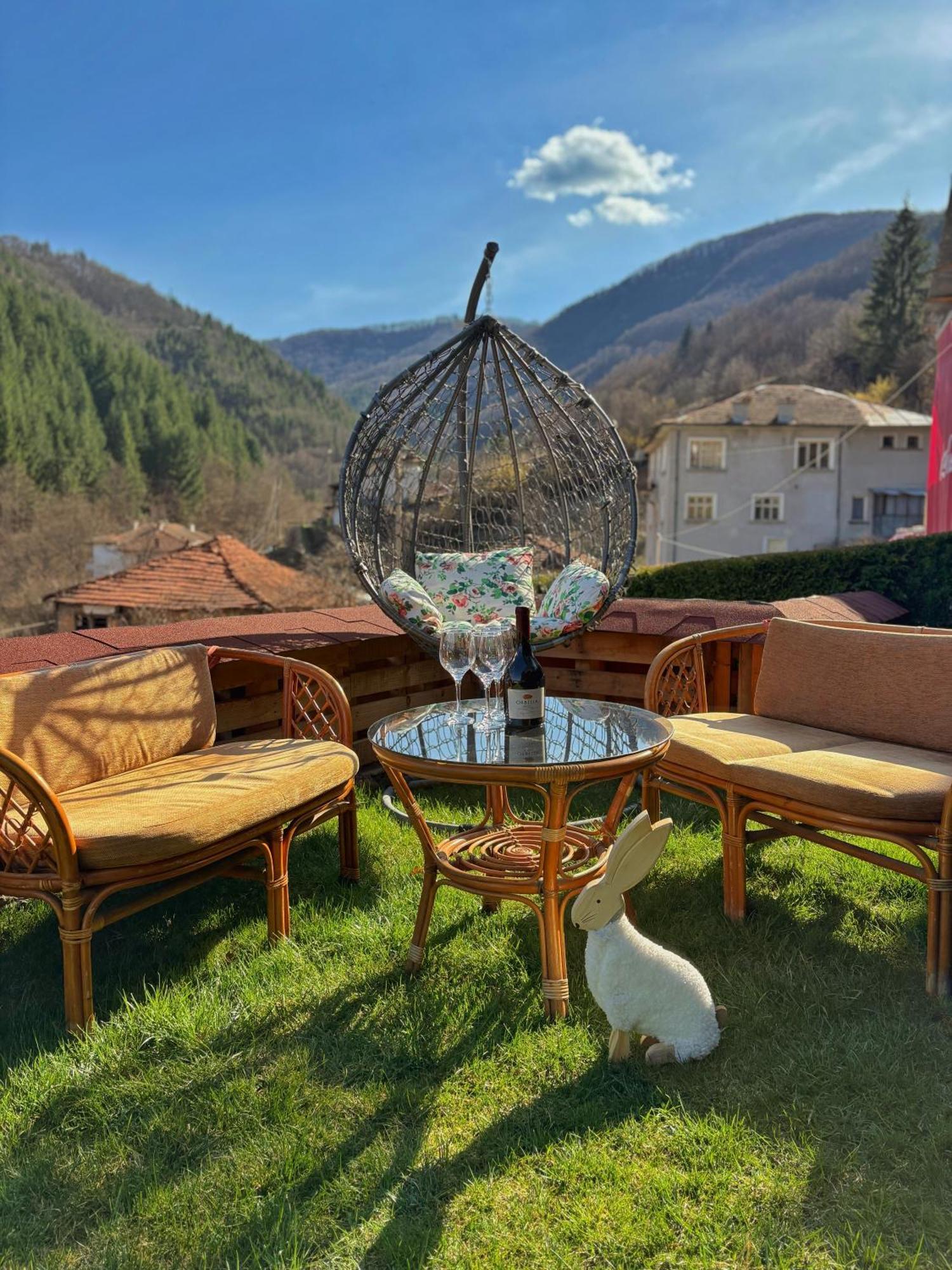 Къща За Гости Хаджиевата Къща Smolyan Exterior photo